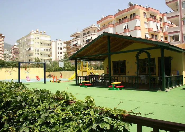 Elysee Garden Family 3*