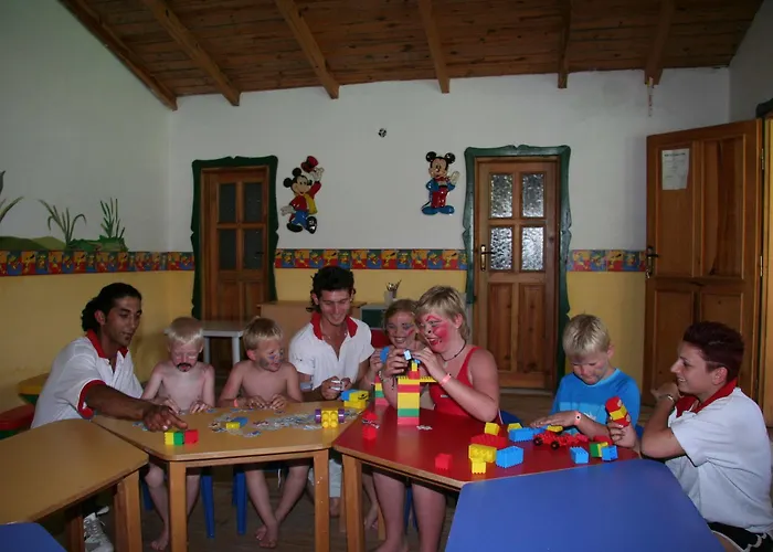 Elysee Garden Family Αλάνια