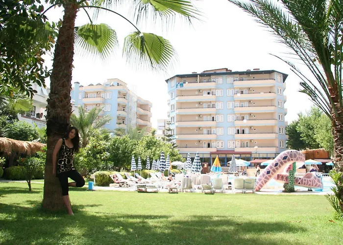 Elysee Garden Family Αλάνια