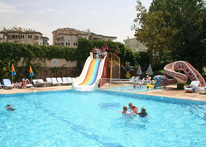 Elysee Garden Family 3*