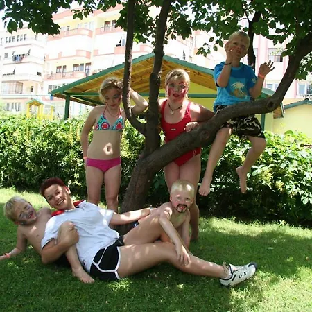 Elysee Garden Family